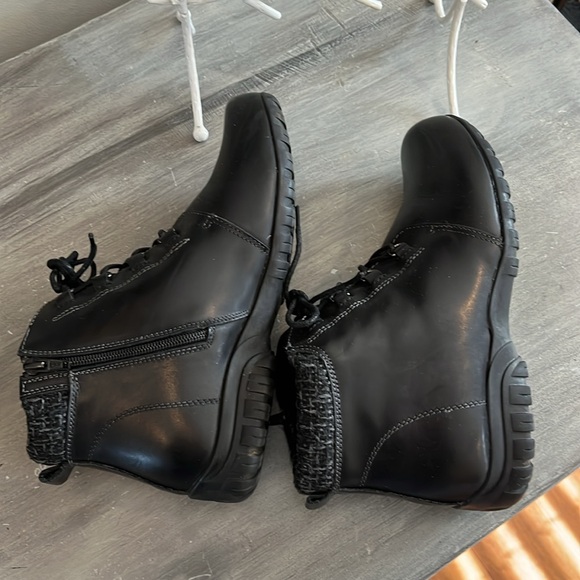 Propet Delaney Women's Leather Black Ankle Boots Size 8 - Picture 5 of 11